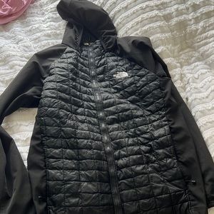 The north face men’s light puffer jacket